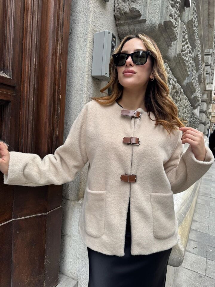 Çift Cepli Deri Toka Detay Kaban