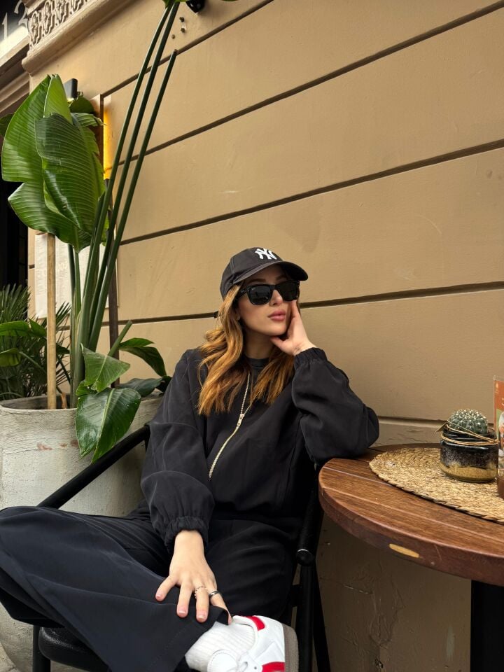 Tensel Kumaş Kapüşonlu Siyah Ceket