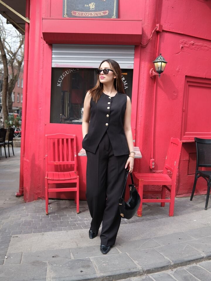 Düğme Detay Belden Oturtma Siyah Yelek