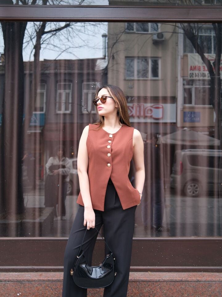 Düğme Detay Belden Oturtma Kahve Yelek