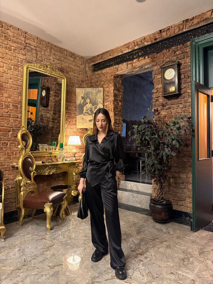 Siyah Saten Pantolon