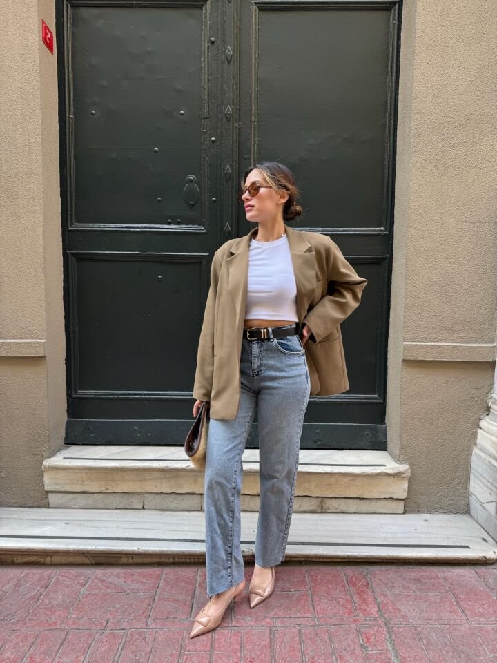 Deri Kemerli Straight Fit Jean