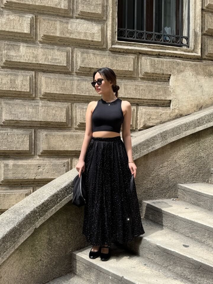 Siyah Taş Detay Saten Etek