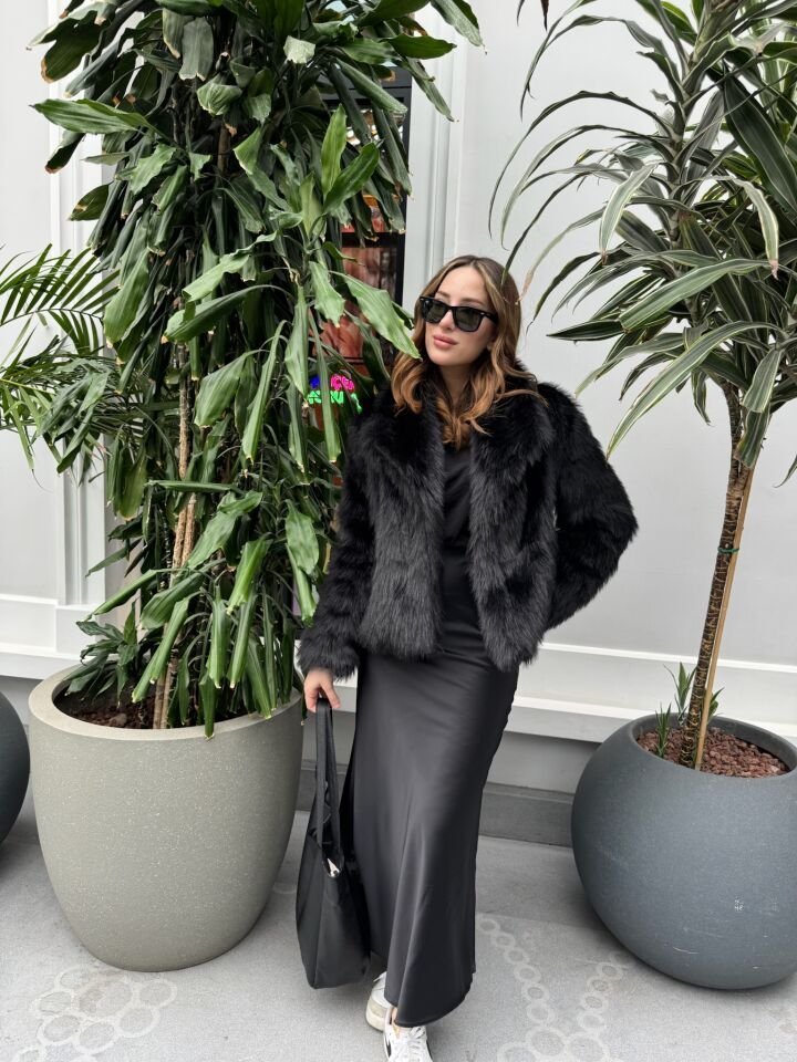 Siyah Saten Balık Etek