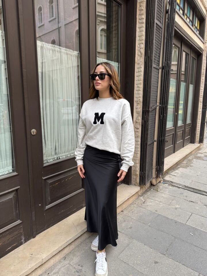 Siyah Saten Balık Etek