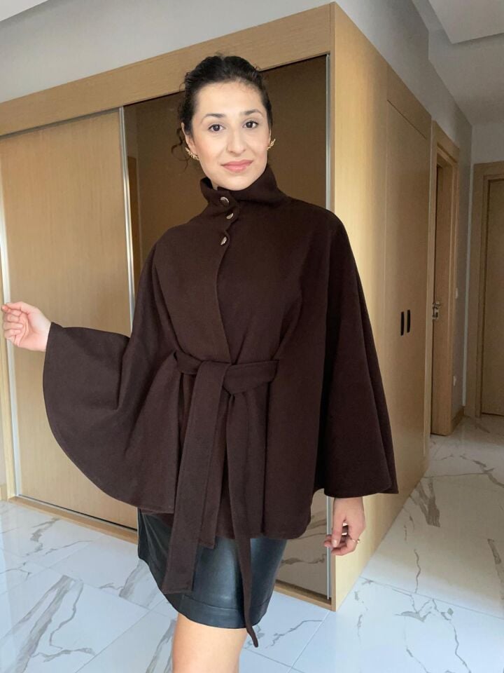 Kahve Kuşaklı Kaşe Panço